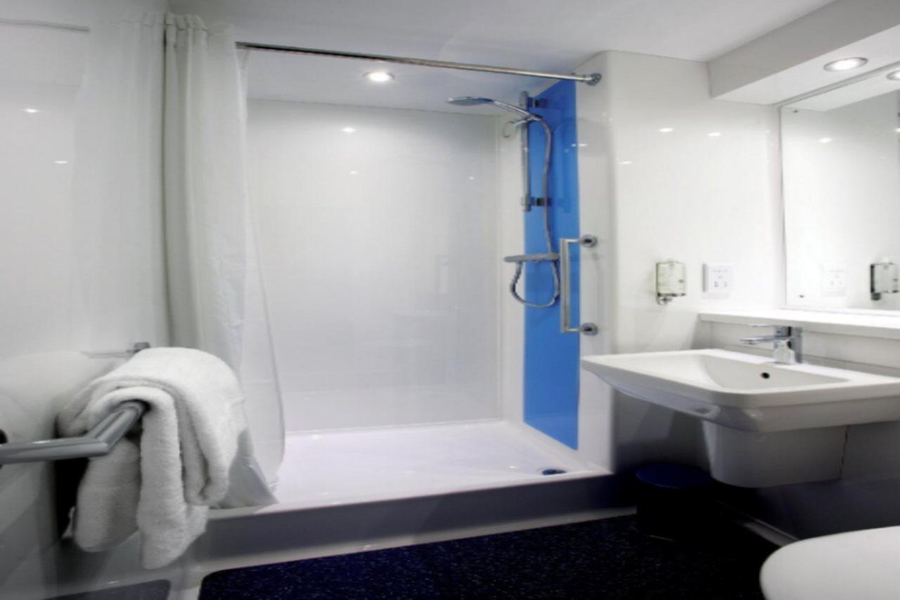 แทรเวลลอดจ์ มิดเดิลวิช Hotel ภายนอก รูปภาพ