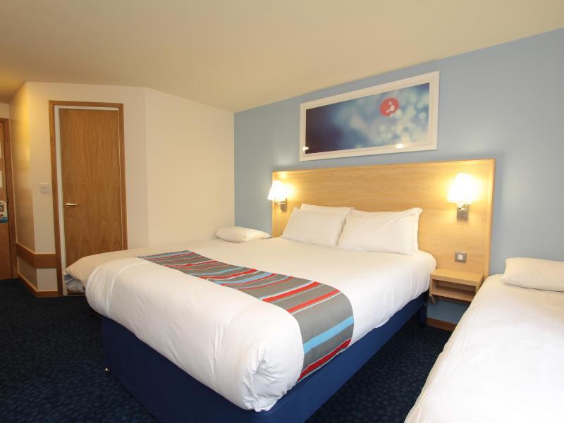 แทรเวลลอดจ์ มิดเดิลวิช Hotel ภายนอก รูปภาพ