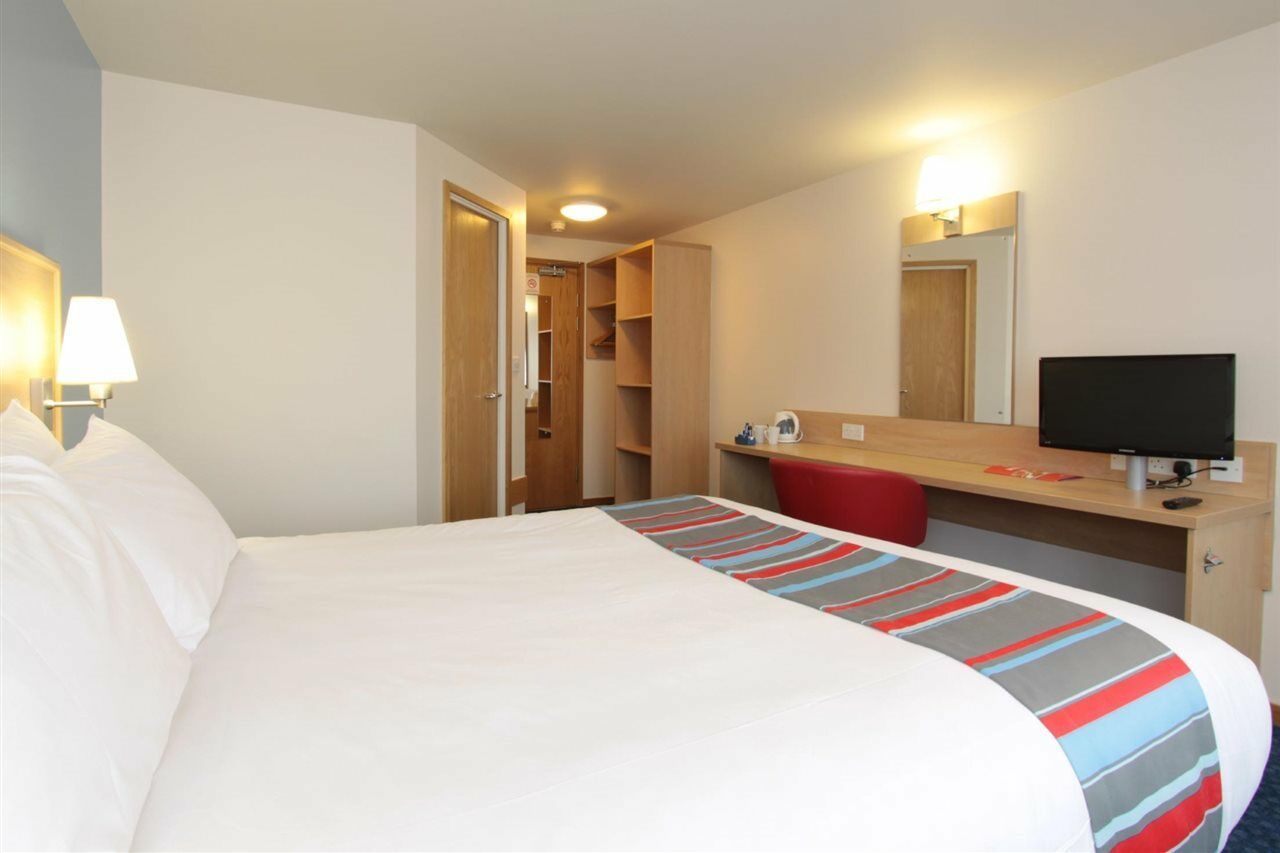 แทรเวลลอดจ์ มิดเดิลวิช Hotel ภายนอก รูปภาพ